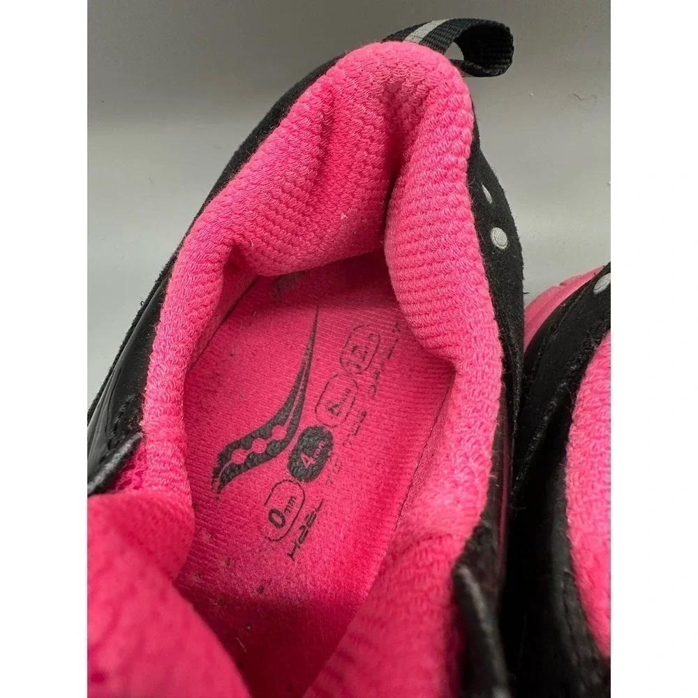 Saucony women’s grid